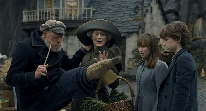 Review Sinopsis Film A Series of Unfortunate Events - Lemony Snicket 2004