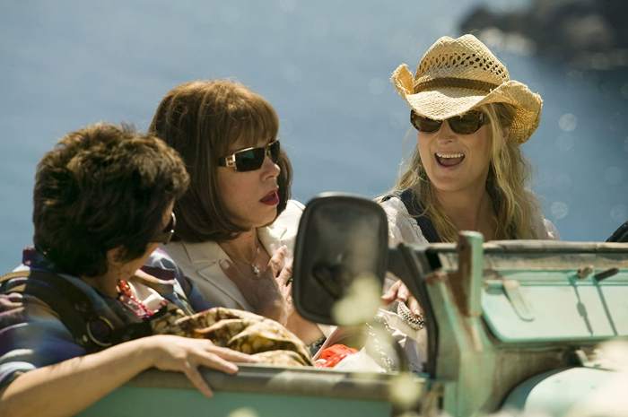 Review Sinopsis Film Mamma Mia! The Movie 2008