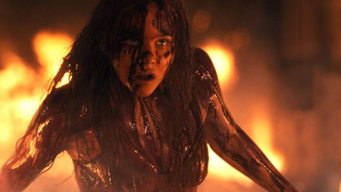 Review Sinopsis Film Horor Carrie 2013