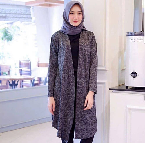 Style OOTD Cardigan Panjang Hijab Wanita Muslimah Model